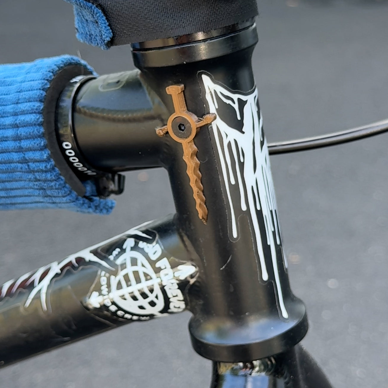 Hood Ornament - Dagger