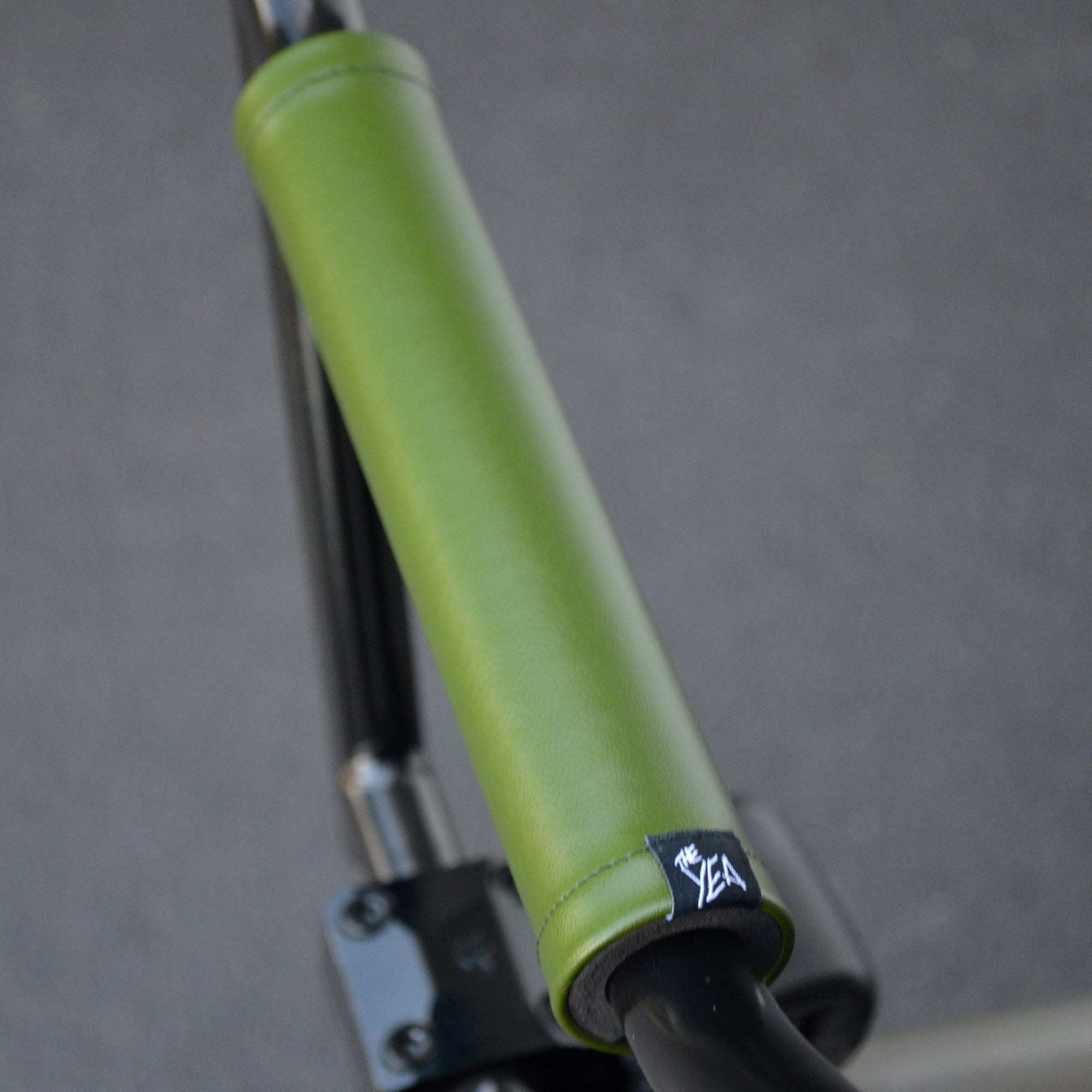 Cactus Green Leather CROSSBAR PAD