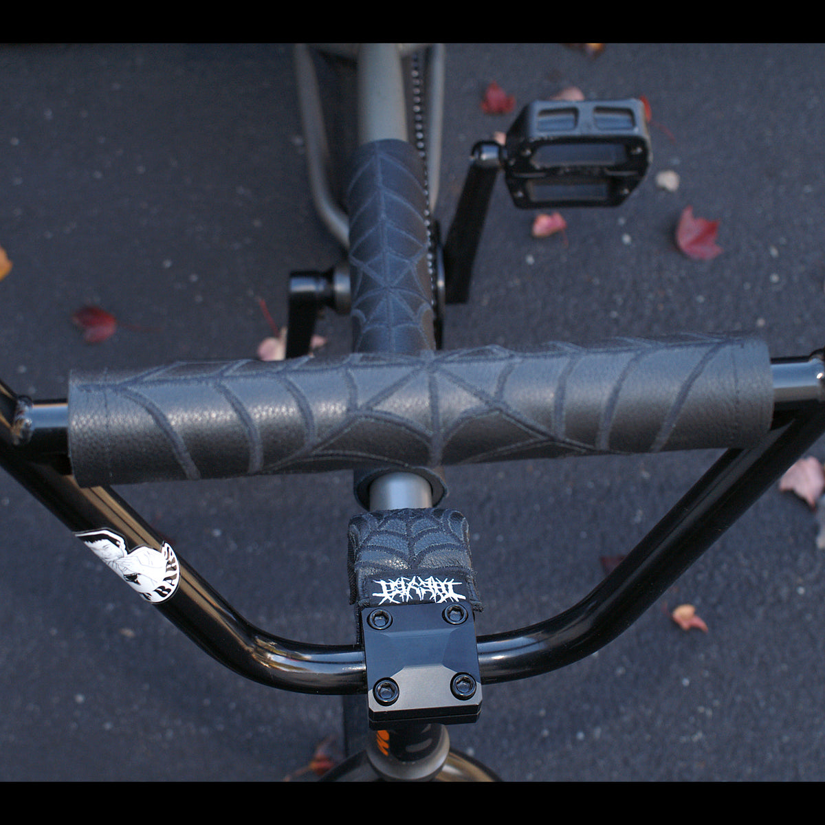 Black on BLACK LEATHER Spiderweb CROSSBAR PAD 10"
