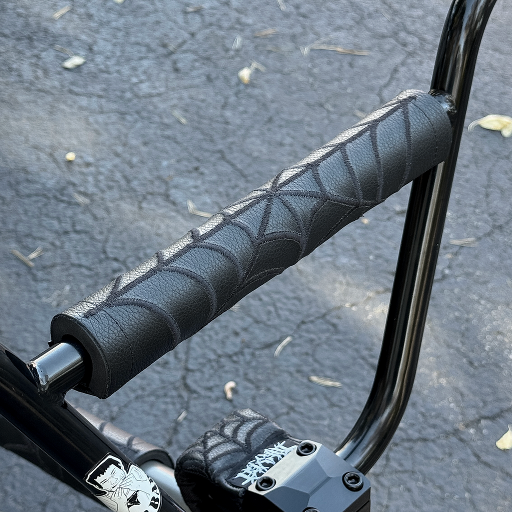 Black on BLACK LEATHER Spiderweb CROSSBAR PAD 10"