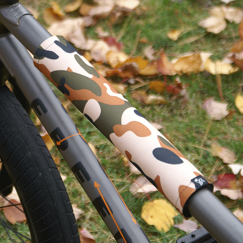 LAND CAMO TOP TUBE PAD