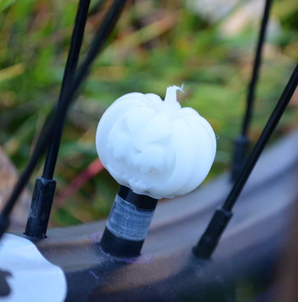 Jack-o'-lantern VALVE CAPS